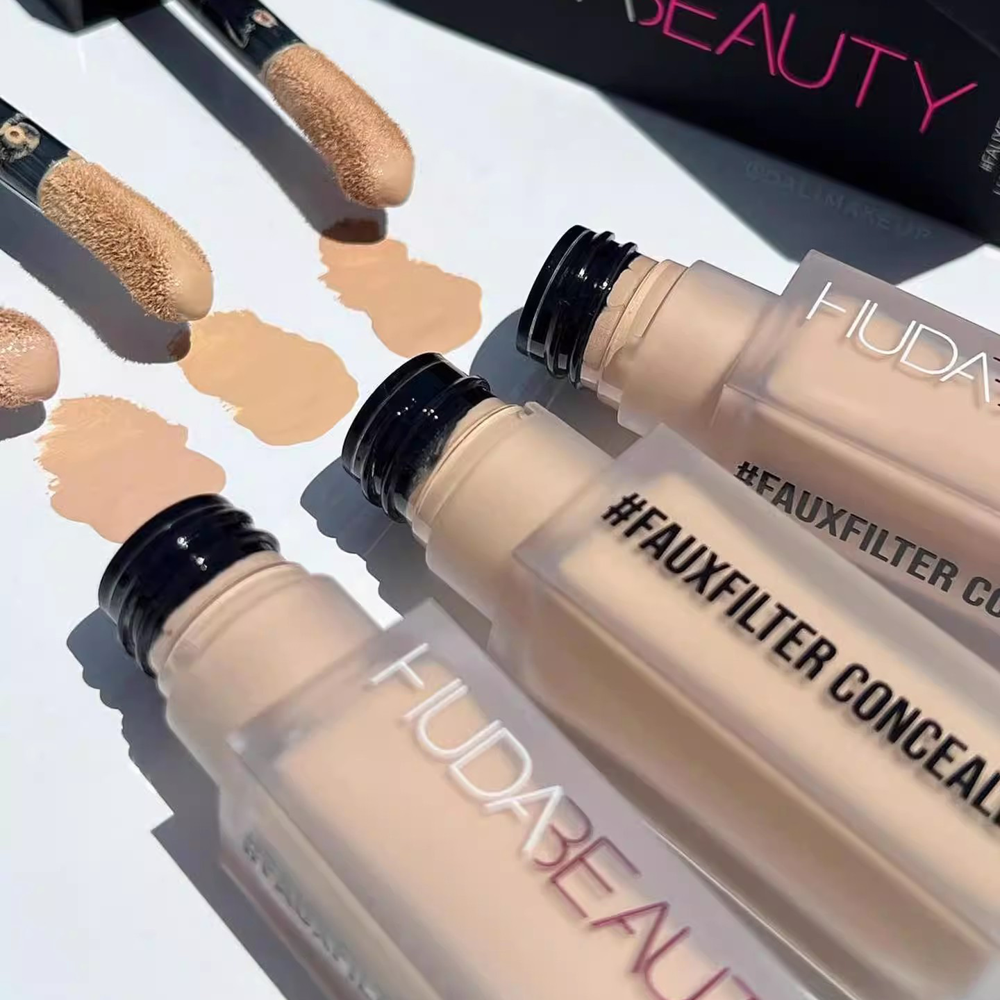 Huda Beauty Faux Filter Lumino - Huda Beauty Makeup Bag ulasan dan harga