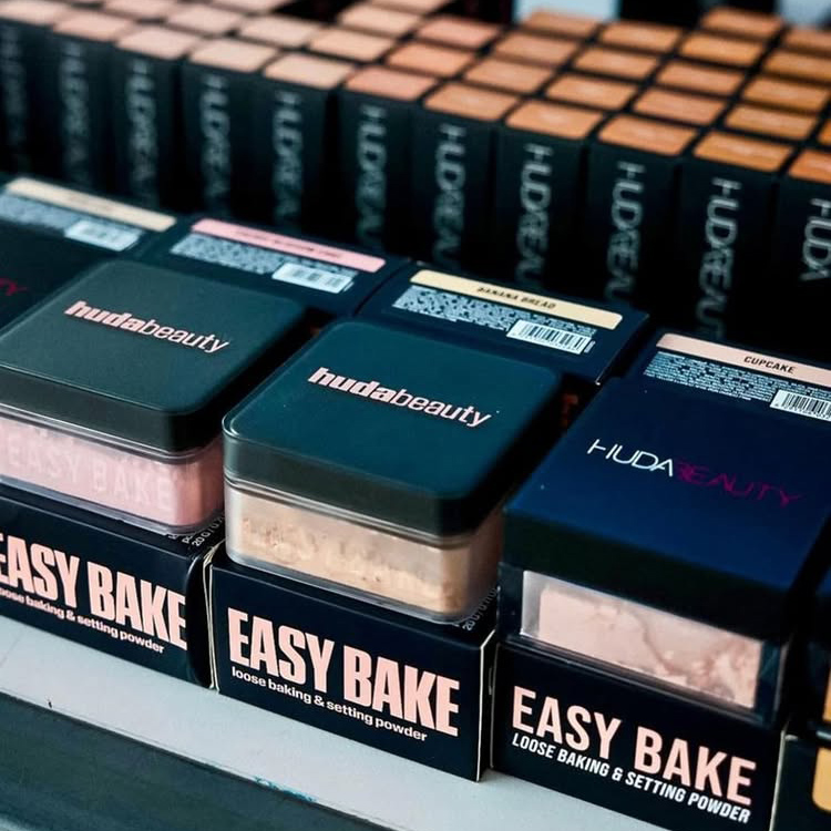 Huda Beauty Loose Powder Baked - Huda Beauty Makeup Bag ulasan dan harga