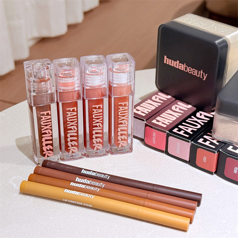HudaBeauty Faux Filler Shiny N - Huda Beauty Makeup Bag ulasan dan harga